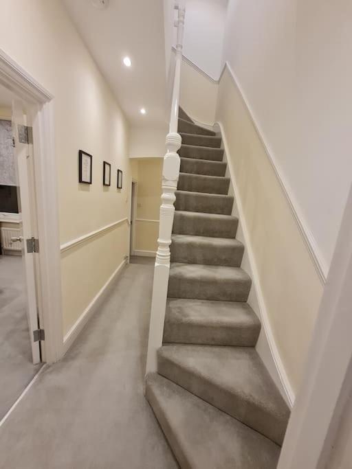 Double Room In Shared Flat Londra Exterior foto