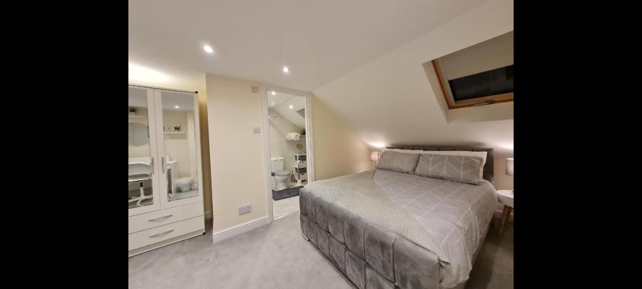 Double Room In Shared Flat Londra Exterior foto
