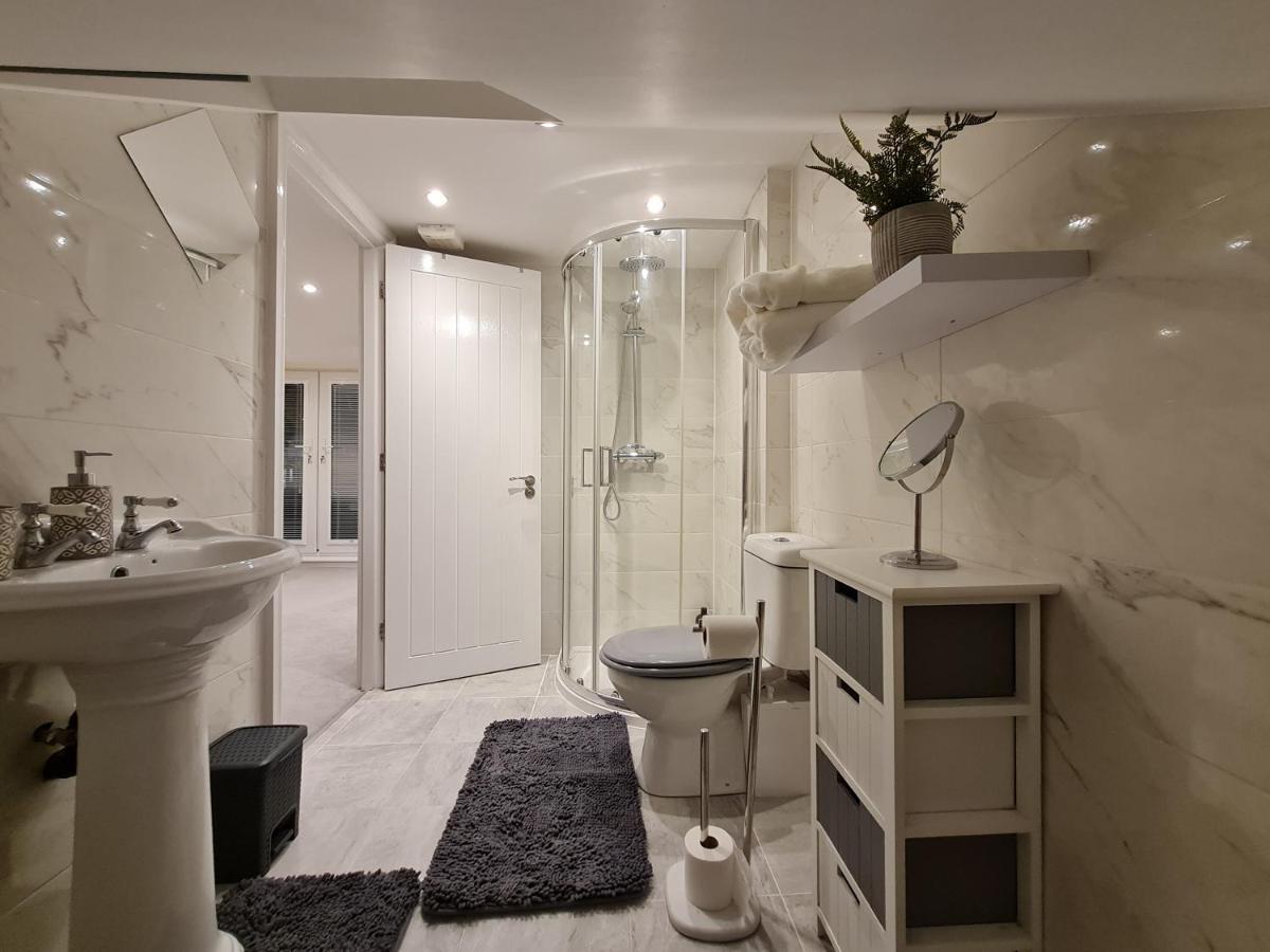 Double Room In Shared Flat Londra Exterior foto